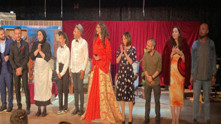 Erzincanda “İhtiyar Kız” isimli komedi oyunu sahnelendi